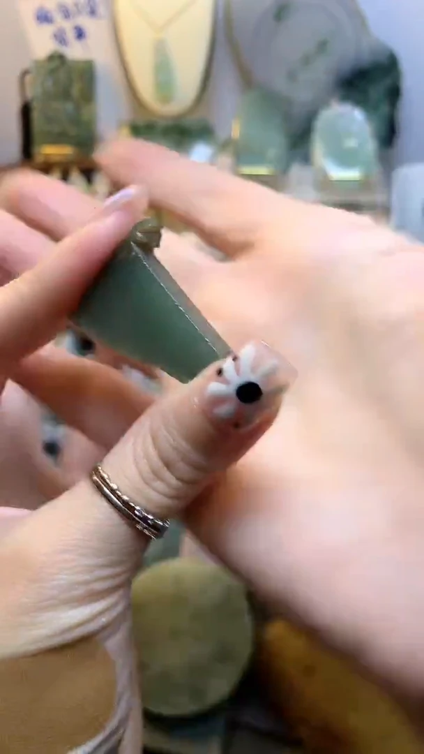 未镶嵌挂件翡翠 缅甸A货翡翠，没有运费险