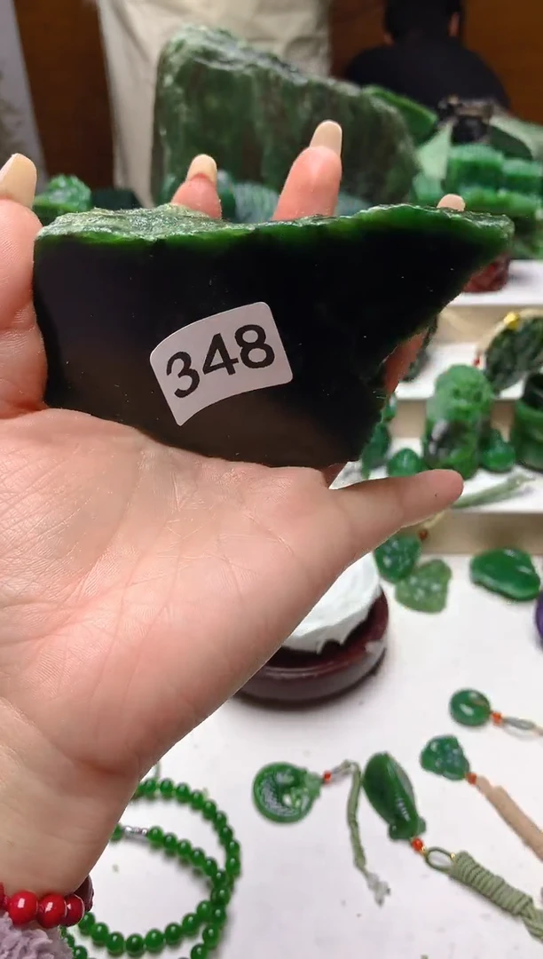 未镶嵌和田玉（碧玉）珠宝半成品1