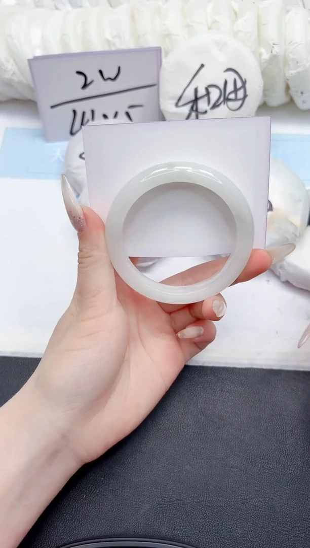 未镶嵌手镯石英质玉232-54