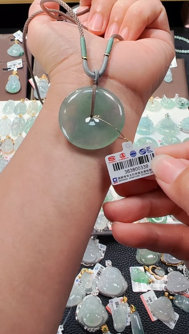 【闪购商品】翡翠吊坠(不含链)未镶嵌佛公吊坠339