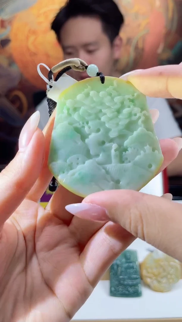 翡翠未镶嵌颈饰翡翠