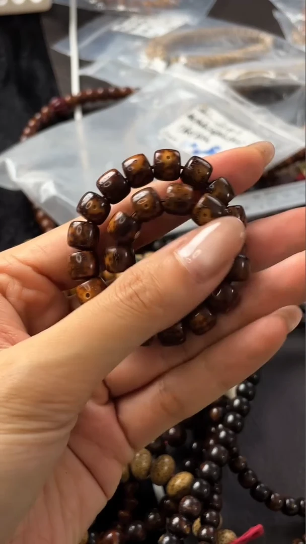 手串星月菩提精工级中花皮直切9*8手串