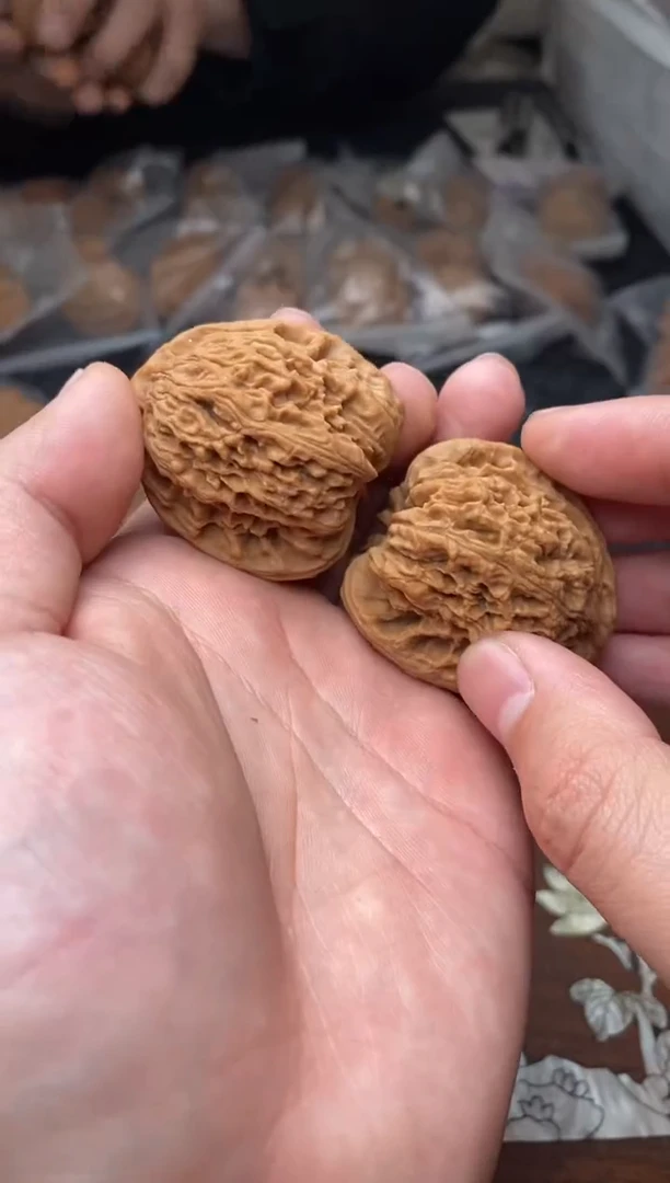 【闪购商品】文玩核桃把件G90号39尺南疆