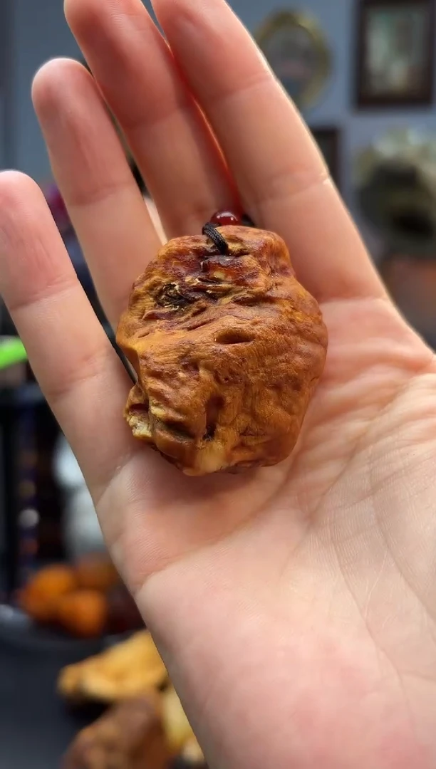 琥珀颈饰未镶嵌吊坠