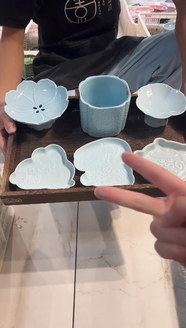 瓷片微瑕商品，介意勿拍 托盘