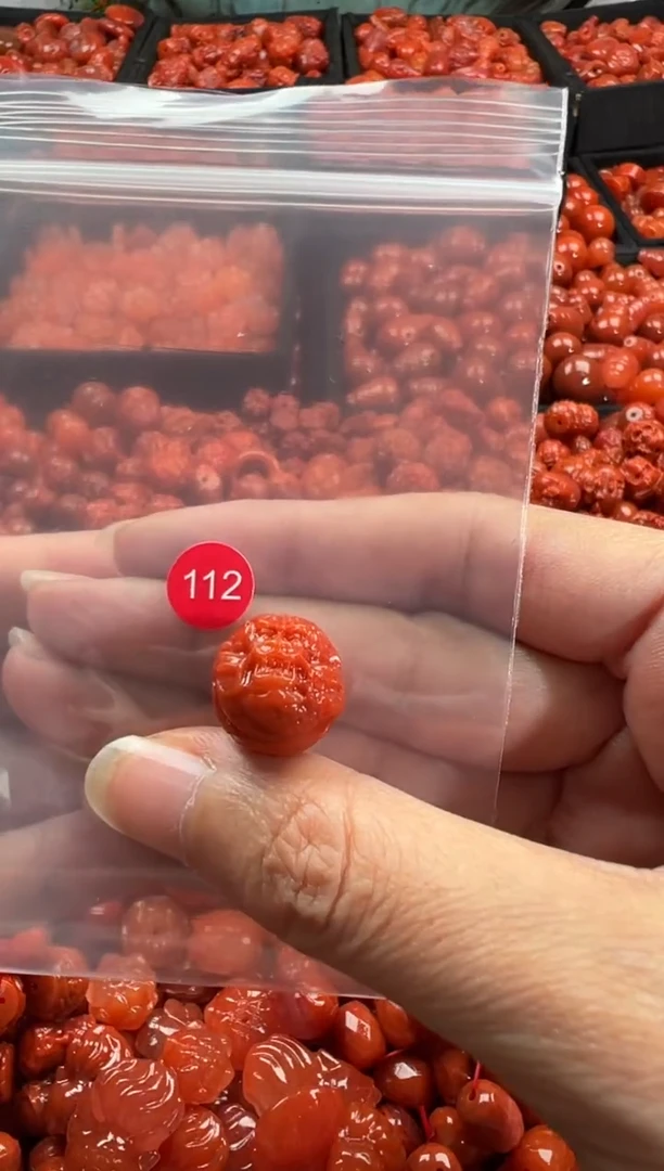 颈饰未镶嵌南红玛瑙1