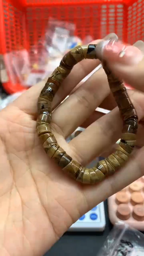 未镶嵌琥珀珠宝奇石2129