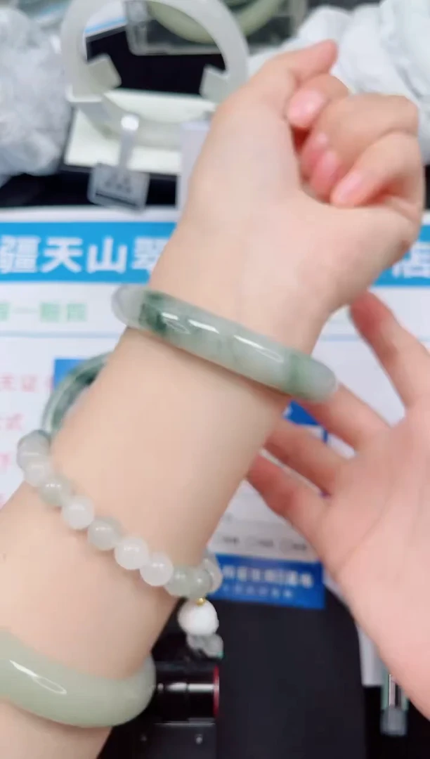 未镶嵌手镯石英质玉144-56/57