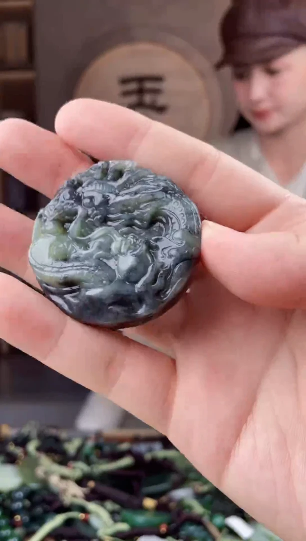 颈饰未镶嵌和田玉拍一发一，多样性发货