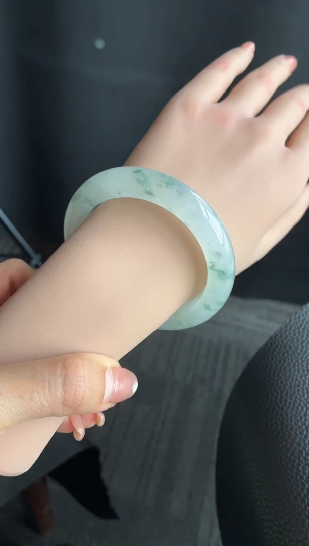 未镶嵌手镯翡翠84号55*11.1*9.1正圈