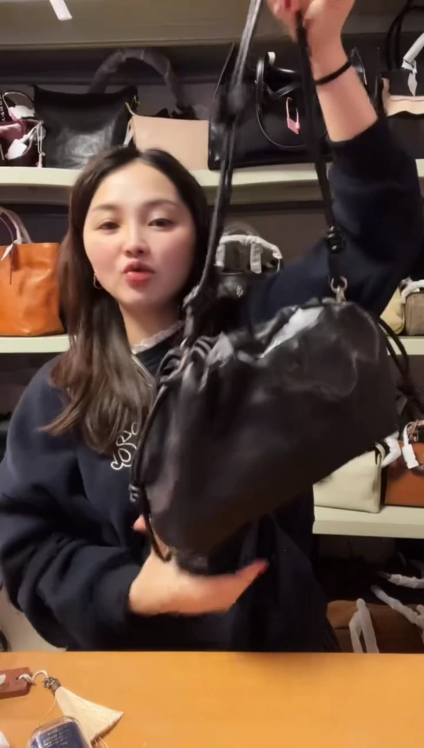 小牛皮（革）高端订制时尚百搭女士手提斜跨包