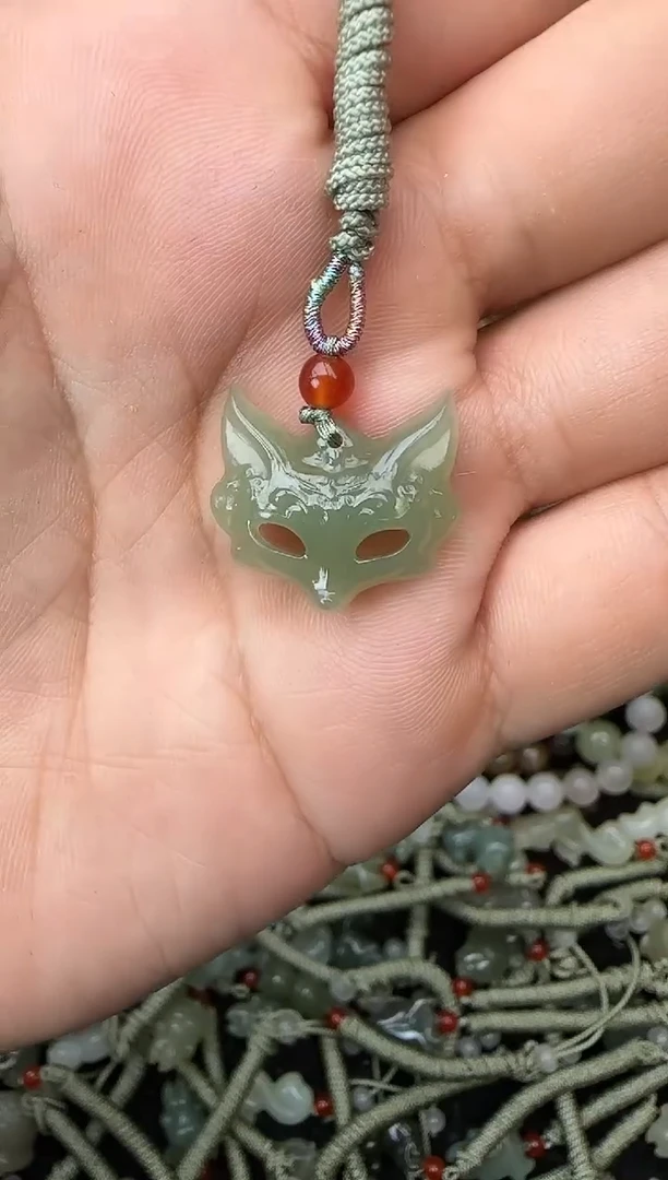 颈饰未镶嵌和田玉拍一发一