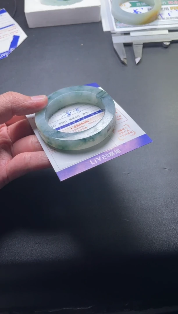 【闪购商品】定制翡翠手镯未镶嵌手镯定制一件