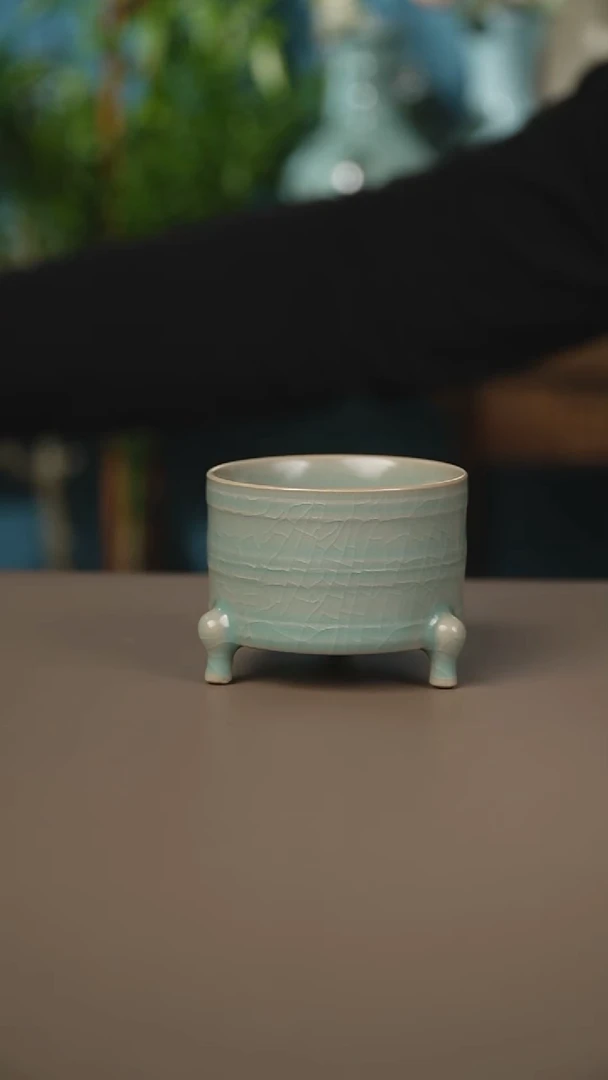 仿古三足杯微暇1
