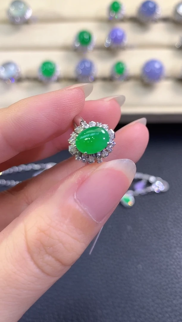 翡翠戒指18K金镶嵌春日珠宝 B121