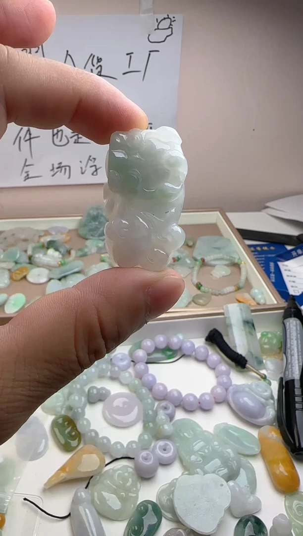 颈饰未镶嵌翡翠翡翠