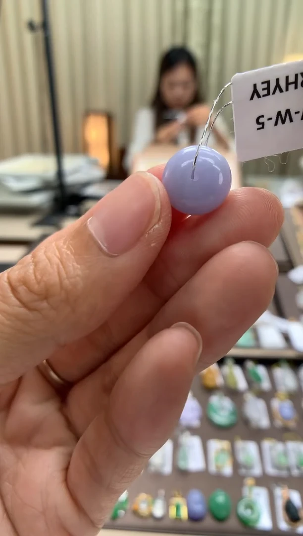 翡翠未镶嵌颈饰平安扣