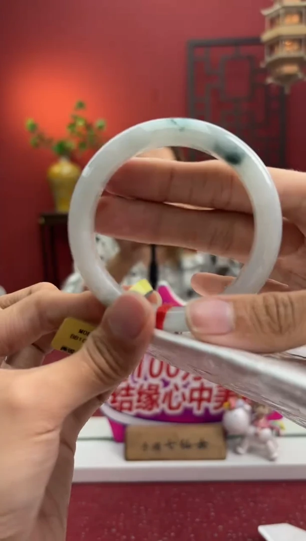 未镶嵌手镯翡翠翡翠手镯