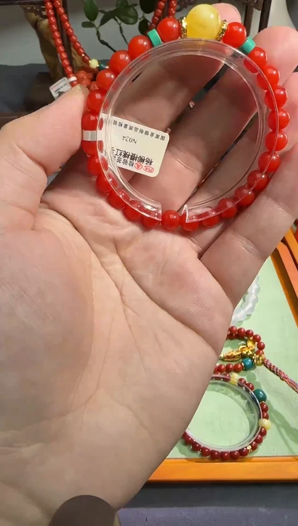 未镶嵌手串玛瑙/玉髓收藏级保山樱桃红手串