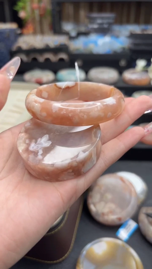 未镶嵌手镯石英质玉125(57圈赠送镯心)