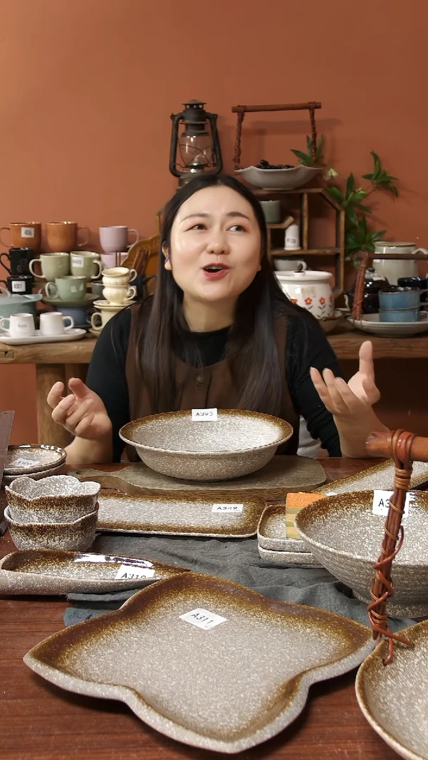 陶瓷A393 一只陶瓷粗陶帽子碗可能微瑕