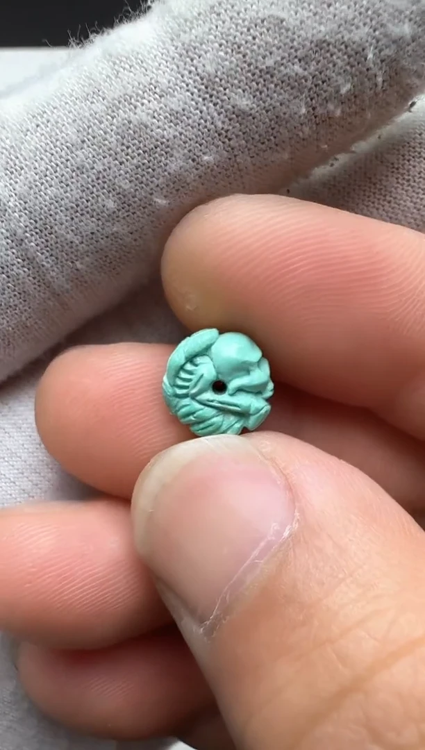 【闪购商品】绿松石骷髅扣未镶嵌直径10厚6.3