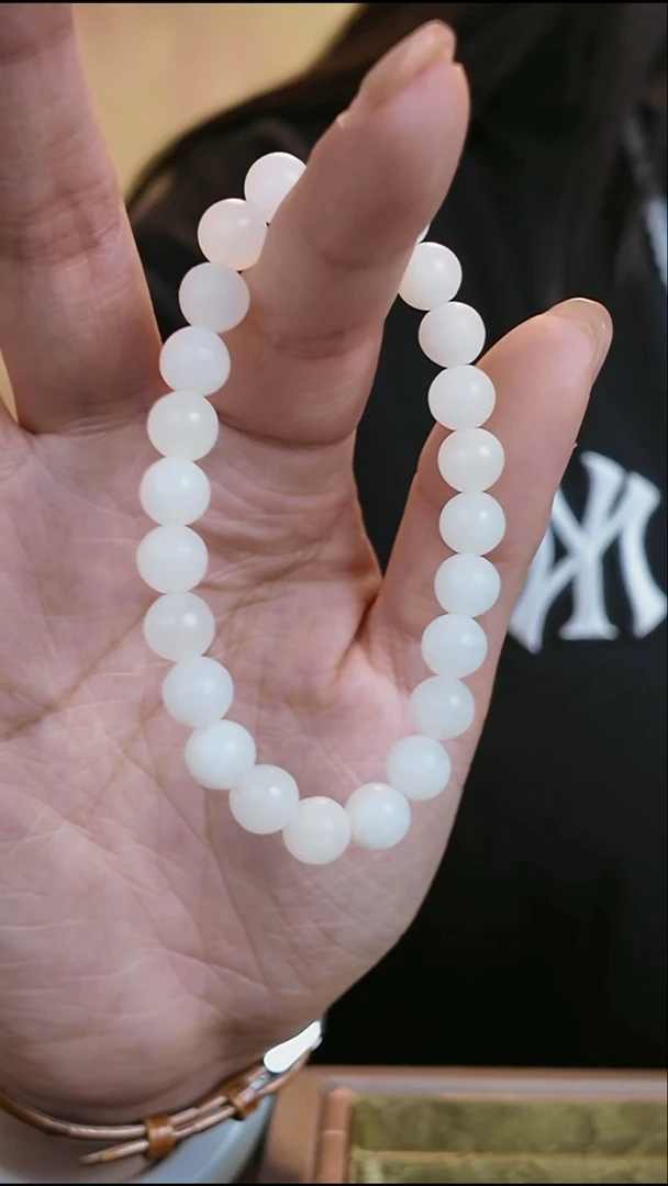 未镶嵌手串和田玉8mm手串