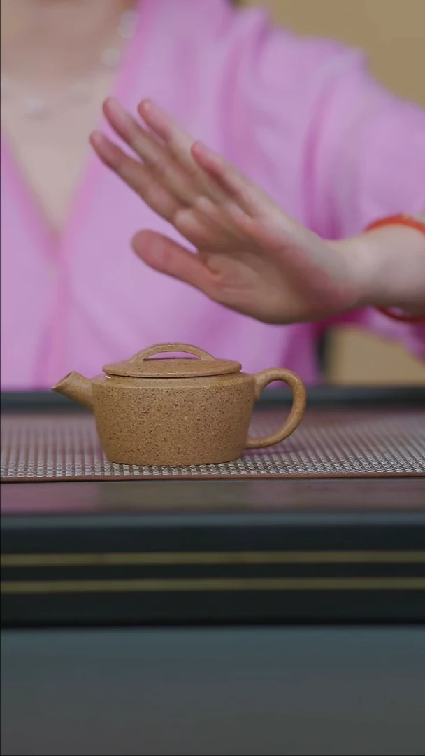 茶壶紫砂微瑕全手粗砂梨皮段炮嘴汉瓦170cc