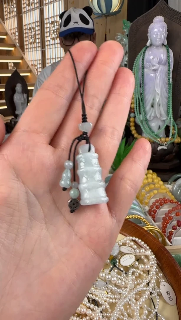 颈饰未镶嵌翡翠挂件