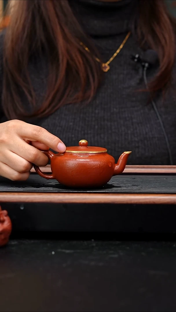茶壶紫砂小煤窑朱泥粗砂平盖莲子描金130cc鲍煜