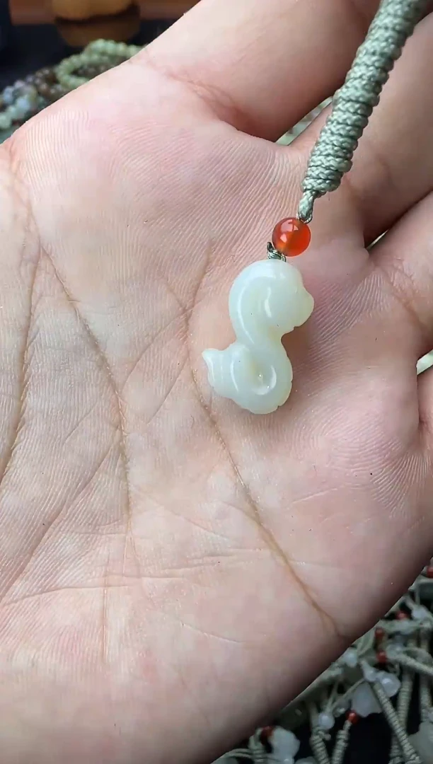 颈饰未镶嵌和田玉拍一发一