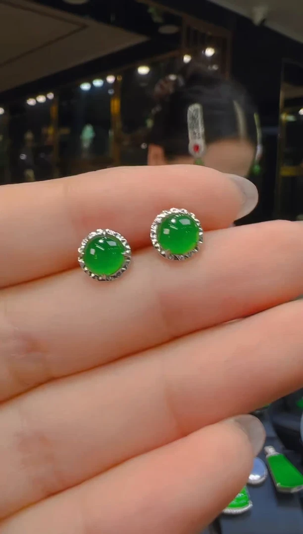 18K金镶嵌翡翠耳饰068