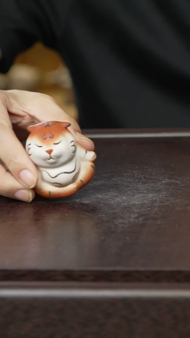 紫砂茶宠打坐小虎