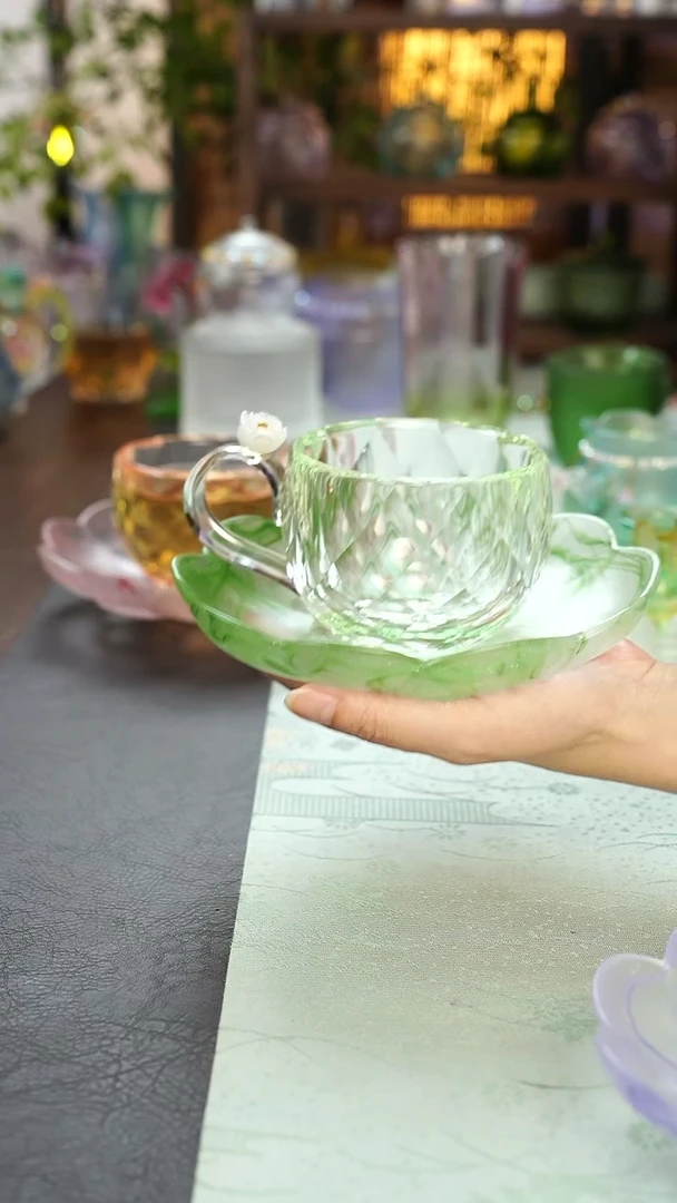 琉璃闪购马卡龙咖啡杯绿色+山茶花壶承绿色