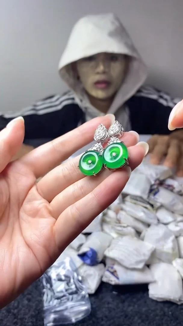 满色吊坠 所见即所得！