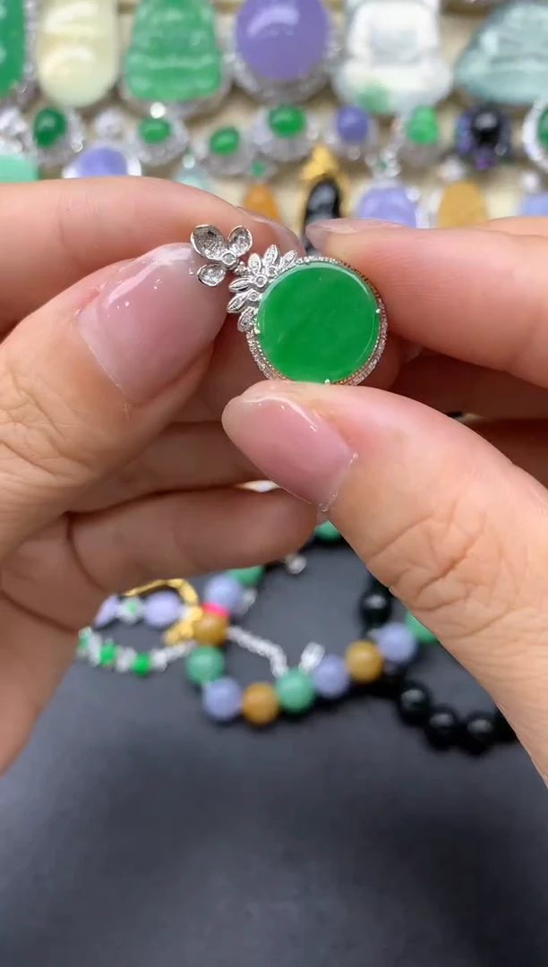 【闪购商品】翡翠颈饰18K金镶嵌260-中国好珍宝