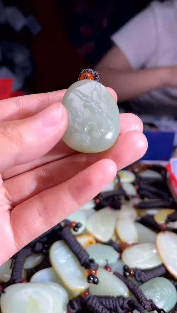 和田玉未镶嵌挂件1