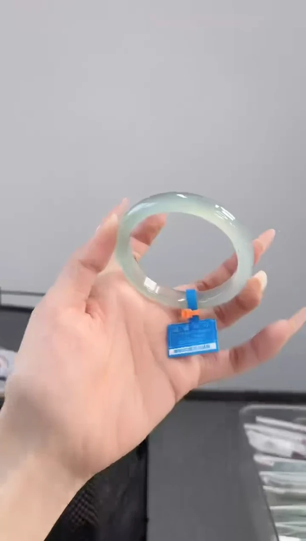 【闪购商品】玛瑙/玉髓手镯未镶嵌52-53圈