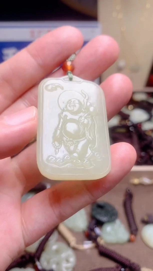 和田玉未镶嵌颈饰1