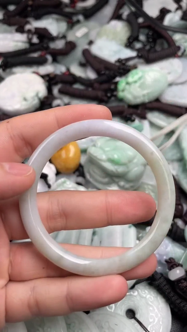 翡翠未镶嵌吊坠(不含链)54