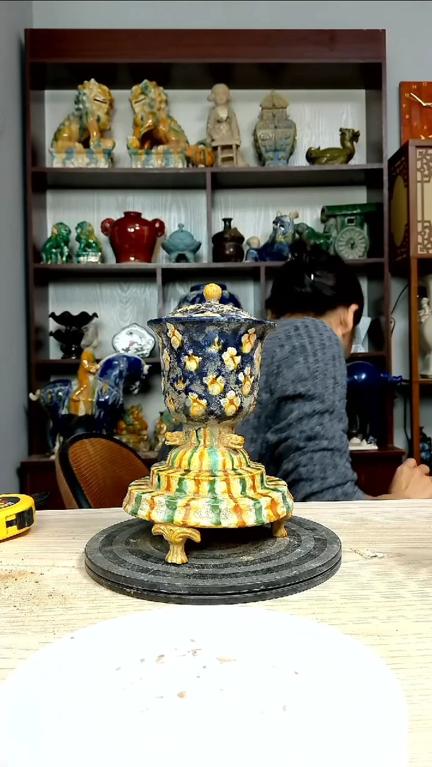 经典精美复古风格瓷器