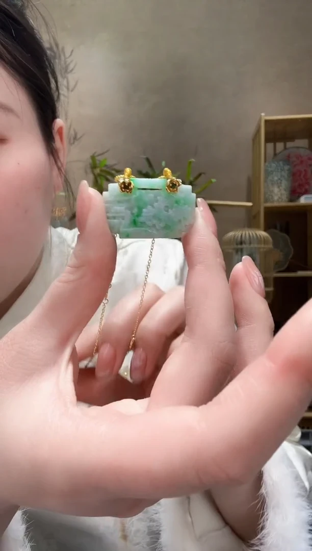 【闪购商品】翡翠颈饰未镶嵌吊坠