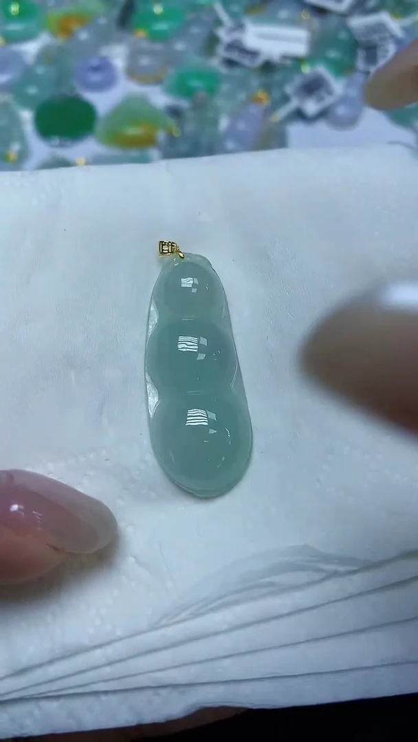 翡翠18K金镶嵌颈饰天然缅甸翡翠A货