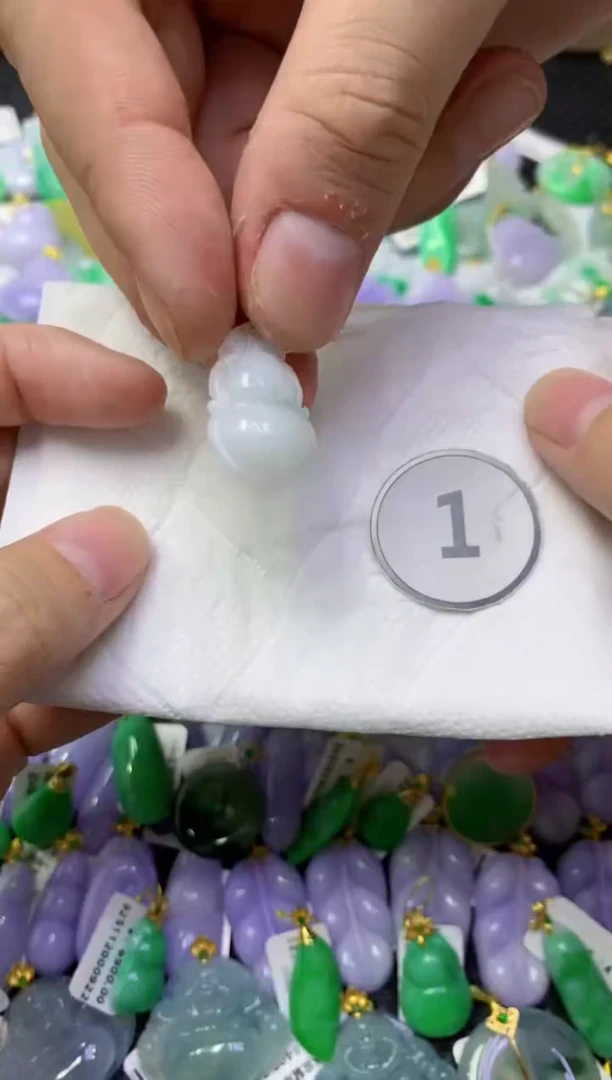 颈饰未镶嵌翡翠天然缅甸翡翠A货