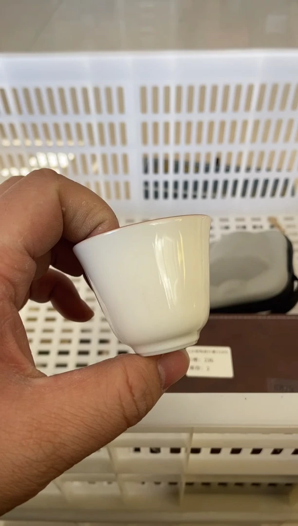 杯无运费险有瑕疵的摄影的产品有使用过的痕迹有点脏介意勿拍