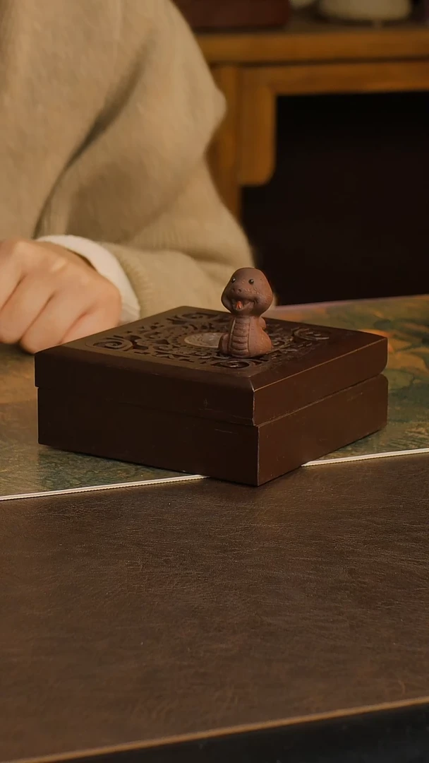 紫砂茶宠紫砂小蛇宝