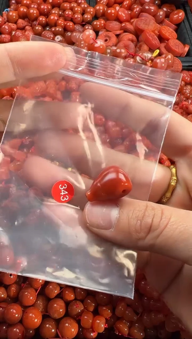 【闪购商品】南红玛瑙颈饰未镶嵌1