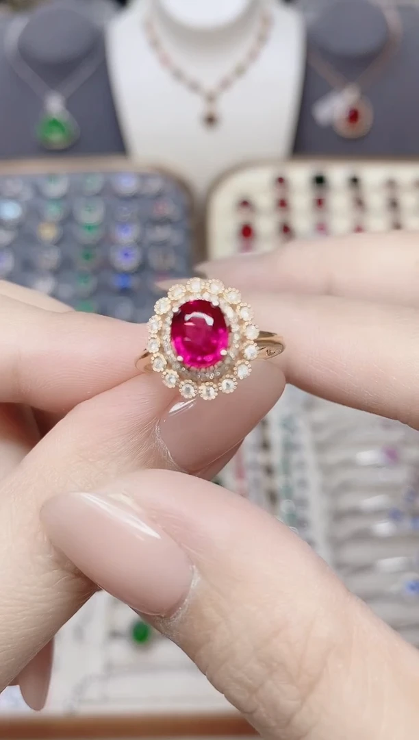 18K金镶嵌碧玺戒指碧玺1.2CT