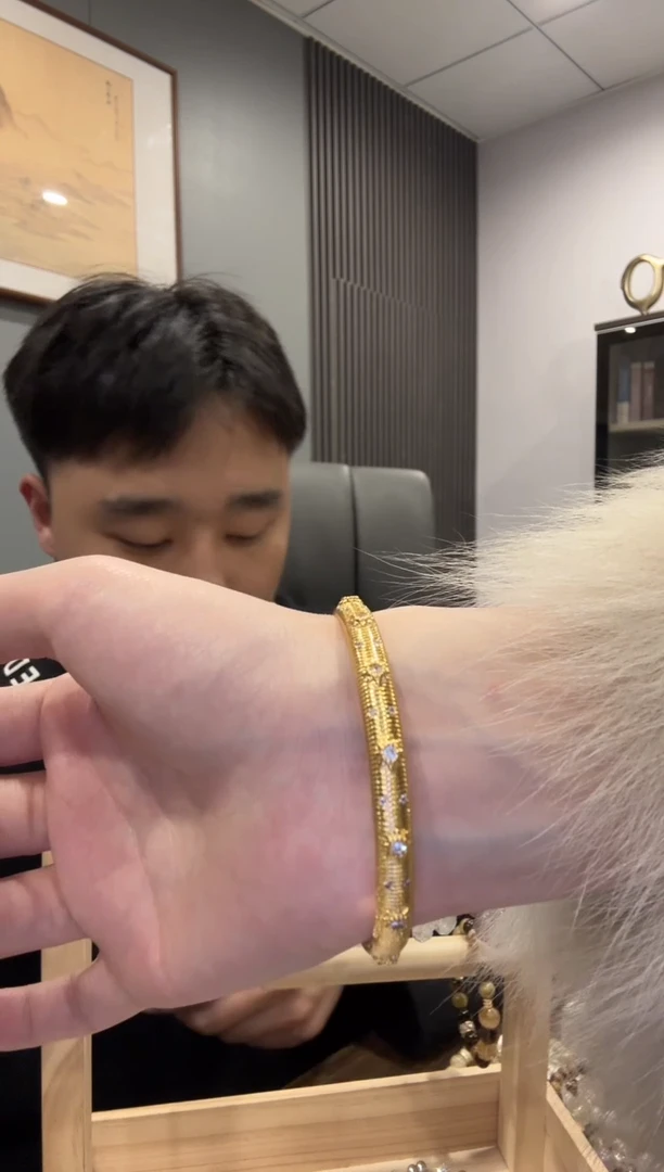 【闪购商品】水晶手链未镶嵌古法手镯