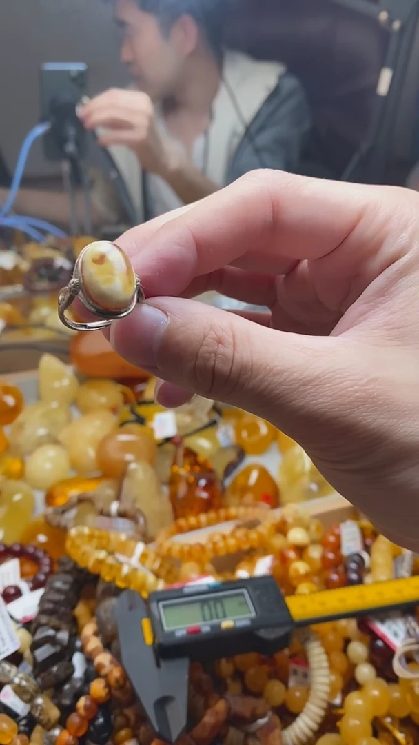 【闪购商品】琥珀珠宝奇石未镶嵌蜜蜡